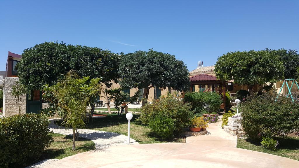Alla Corte Di Nonna Maria Vila Pozzallo Exterior foto