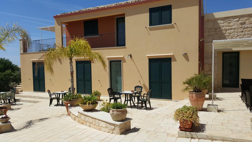 Alla Corte Di Nonna Maria Vila Pozzallo Exterior foto