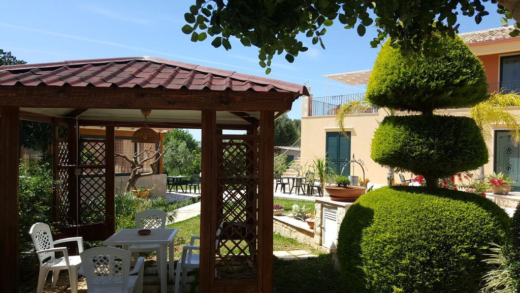 Alla Corte Di Nonna Maria Vila Pozzallo Exterior foto