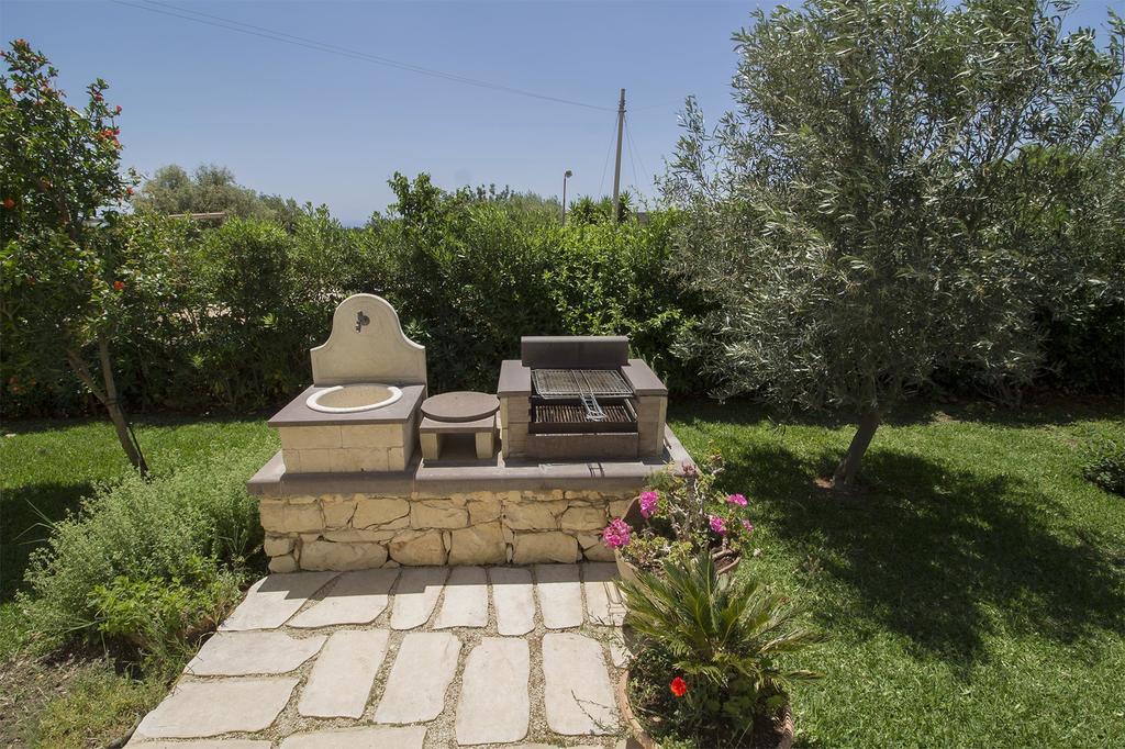 Alla Corte Di Nonna Maria Vila Pozzallo Exterior foto