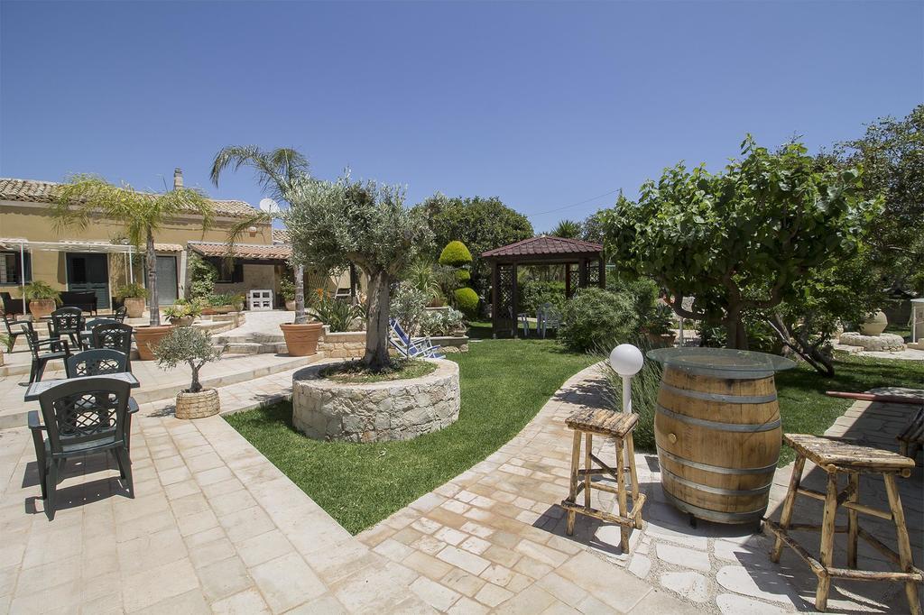 Alla Corte Di Nonna Maria Vila Pozzallo Exterior foto